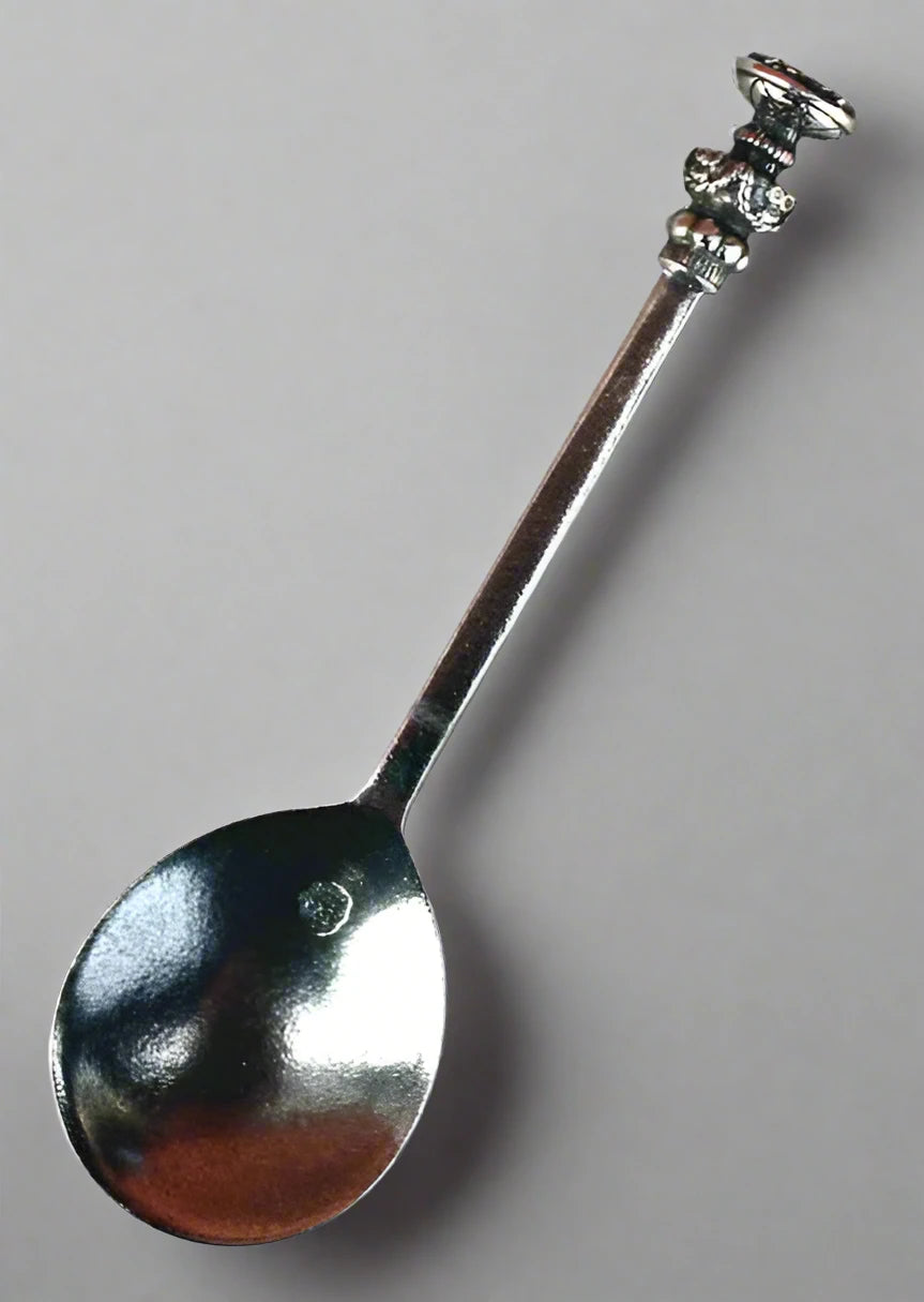 Elizabeth Seal Top Spoon