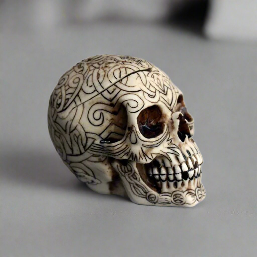 Small Engraved Skull